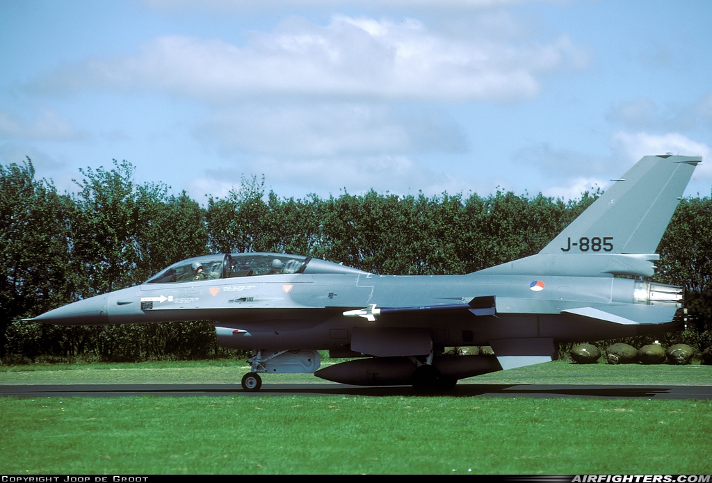 Netherlands - Air Force General Dynamics F-16B Fighting Falcon J-885 at Leeuwarden (LWR / EHLW), Netherlands