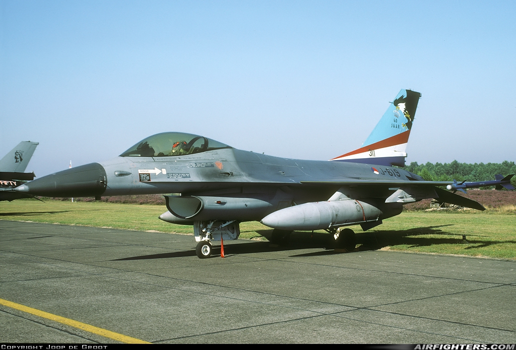 Netherlands - Air Force General Dynamics F-16A Fighting Falcon J-619 at Kleine Brogel (EBBL), Belgium