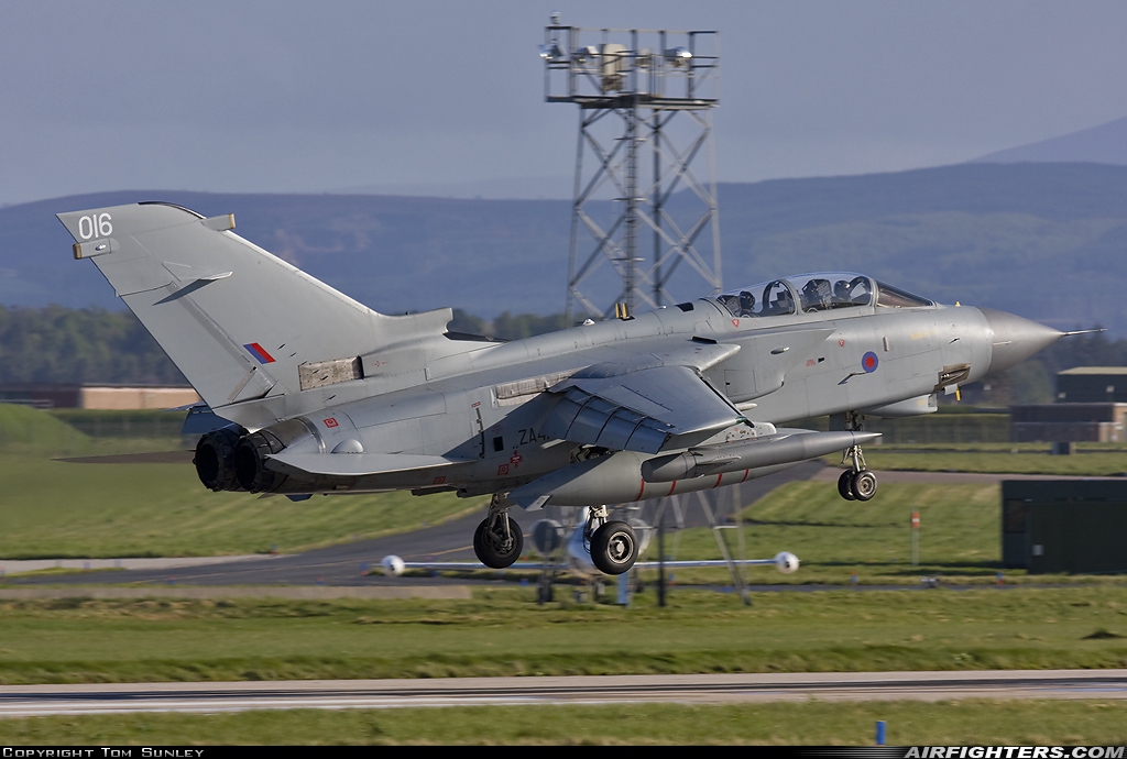 UK - Air Force Panavia Tornado GR4(T) ZA410 at Lossiemouth (LMO / EGQS), UK