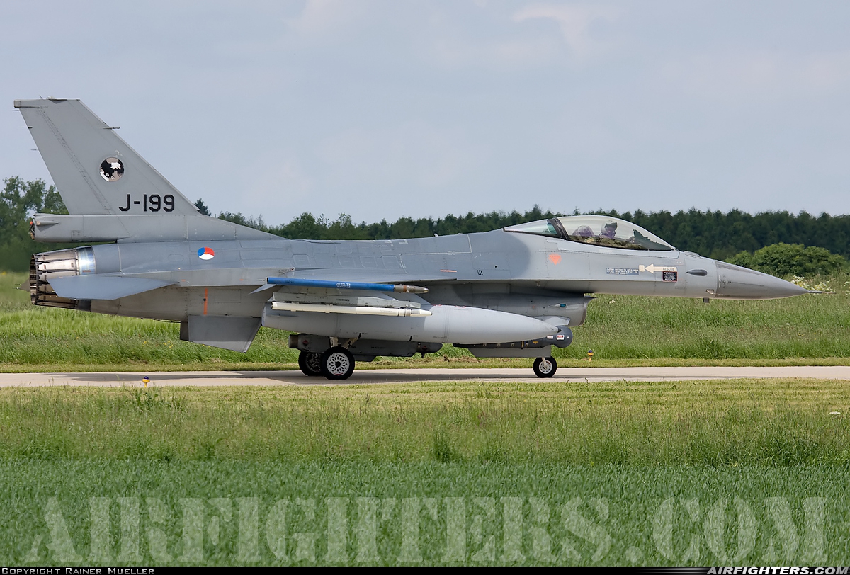 Netherlands - Air Force General Dynamics F-16AM Fighting Falcon J-199 at Florennes (EBFS), Belgium