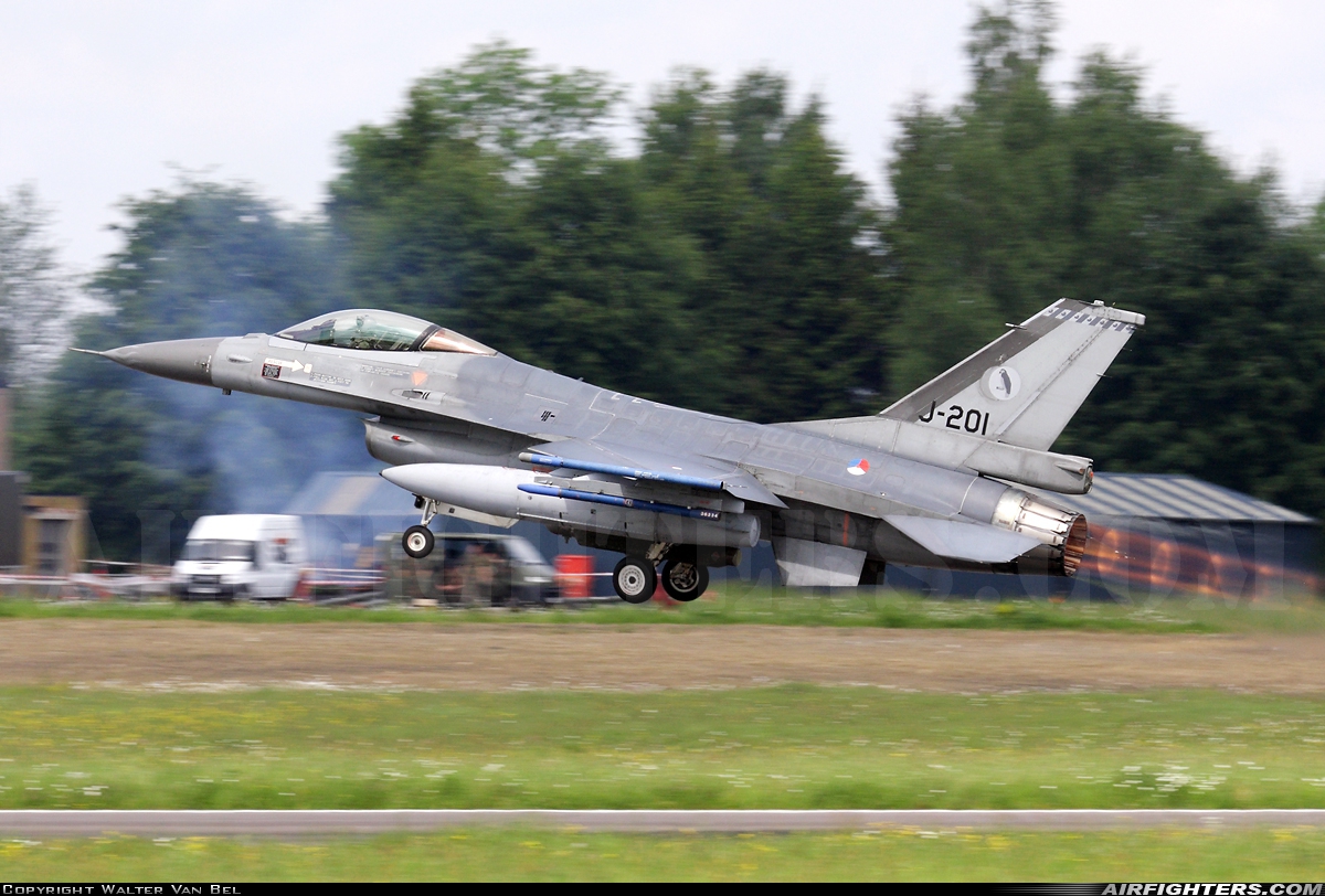 Netherlands - Air Force General Dynamics F-16AM Fighting Falcon J-201 at Florennes (EBFS), Belgium
