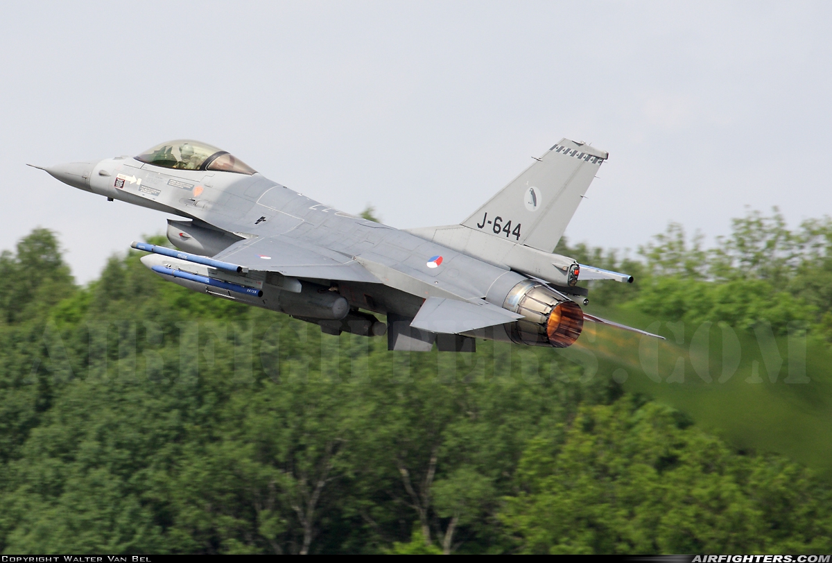 Netherlands - Air Force General Dynamics F-16AM Fighting Falcon J-644 at Florennes (EBFS), Belgium