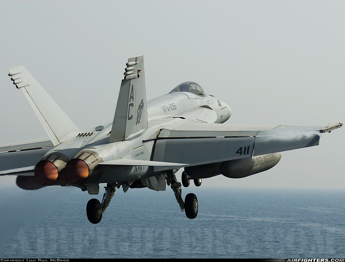 USA - Navy Boeing F/A-18E Super Hornet 166647 at Off-Airport - Persian Gulf, International Airspace