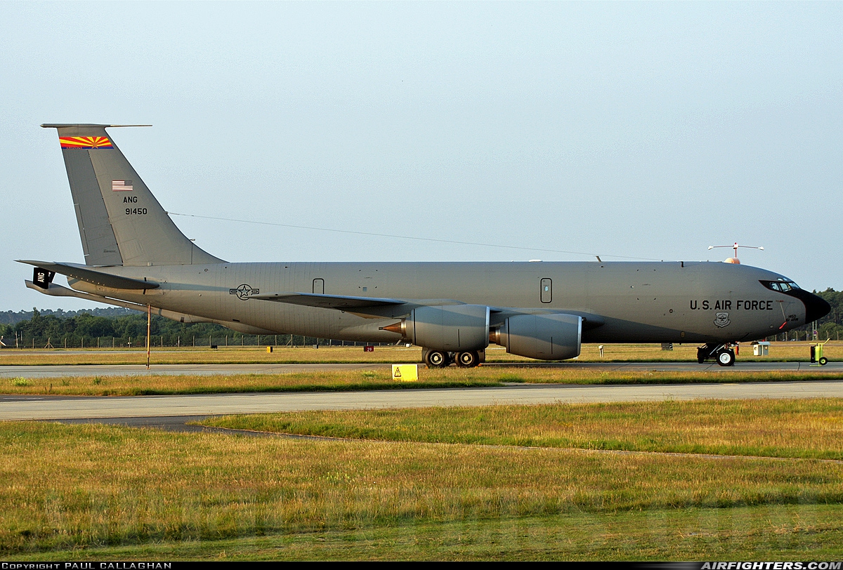 USA - Air Force Boeing KC-135R Stratotanker (717-148) 59-1450 at Mildenhall (MHZ / GXH / EGUN), UK