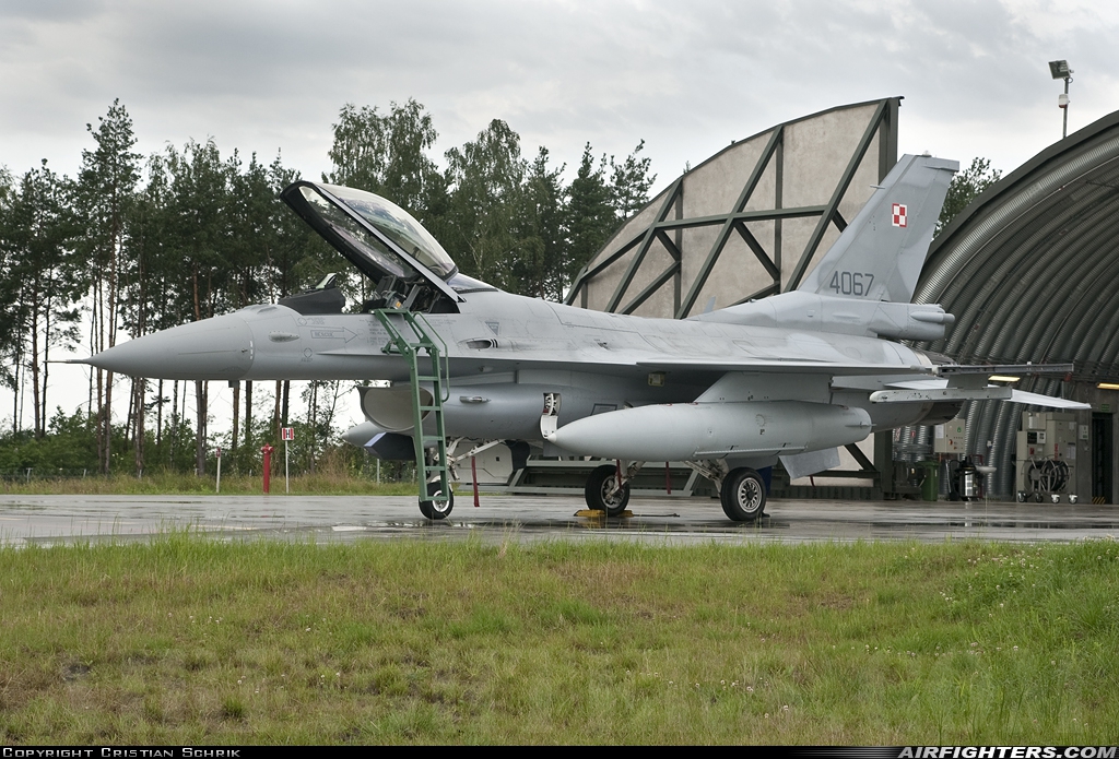 Poland - Air Force General Dynamics F-16C Fighting Falcon 4067 at Lask (EPLK), Poland