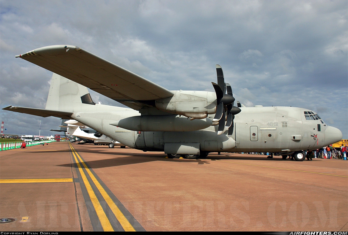 Italy - Air Force Lockheed Martin C-130J Hercules (L-382) MM62186 at Fairford (FFD / EGVA), UK