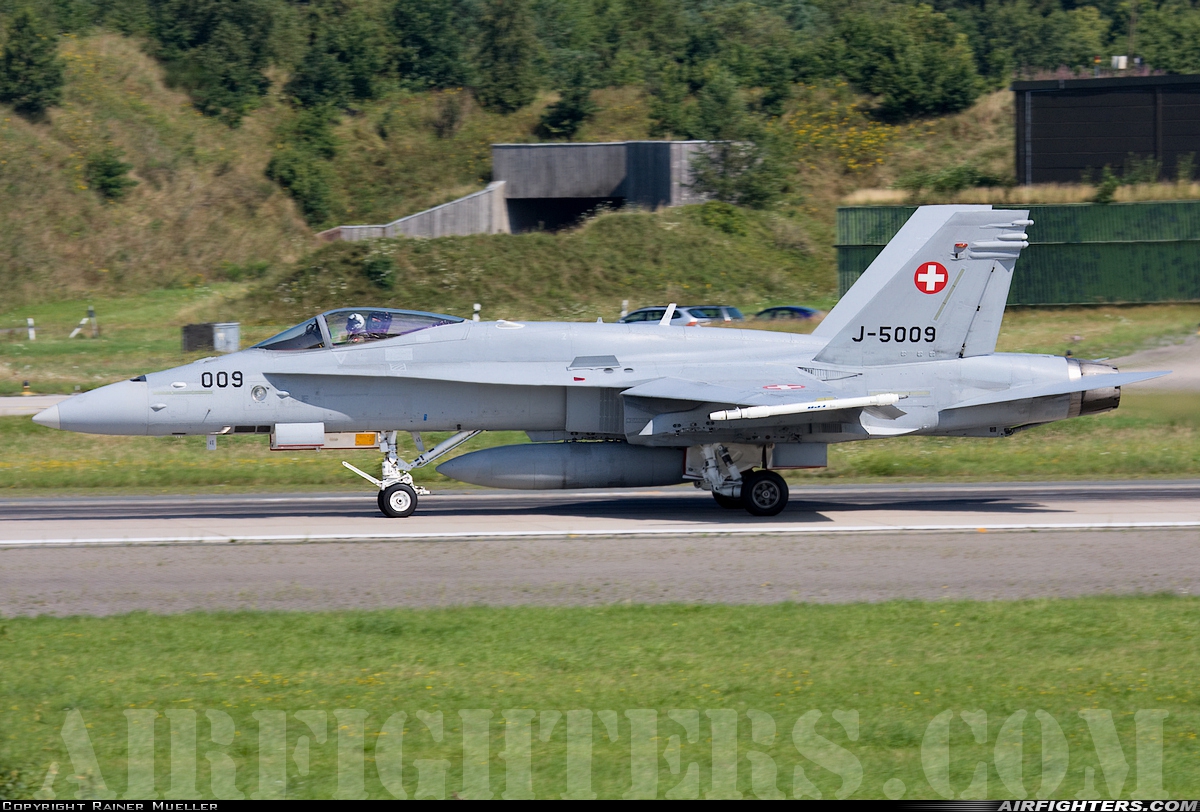 Switzerland - Air Force McDonnell Douglas F/A-18C Hornet J-5009 at Wittmundhafen (Wittmund) (ETNT), Germany