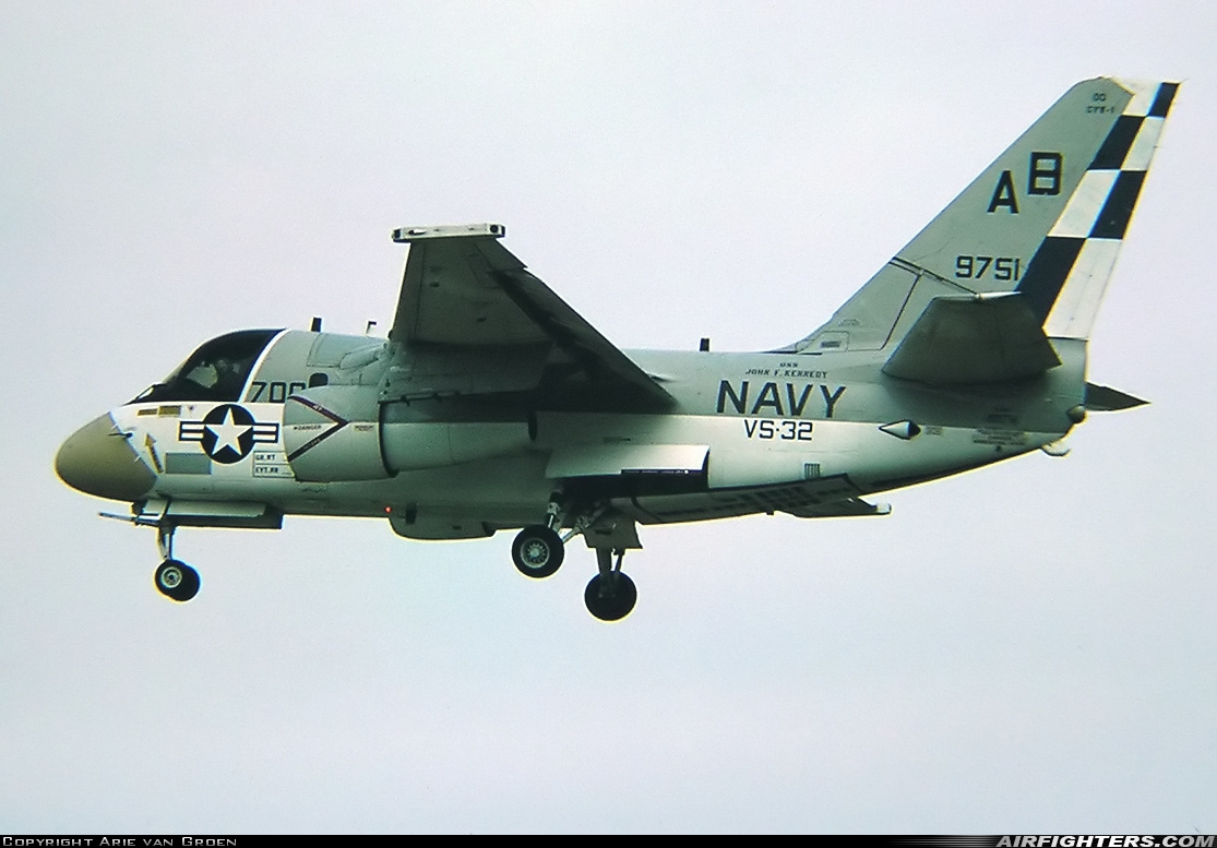 USA - Navy Lockheed S-3A Viking 159751 at Mildenhall (MHZ / GXH / EGUN), UK