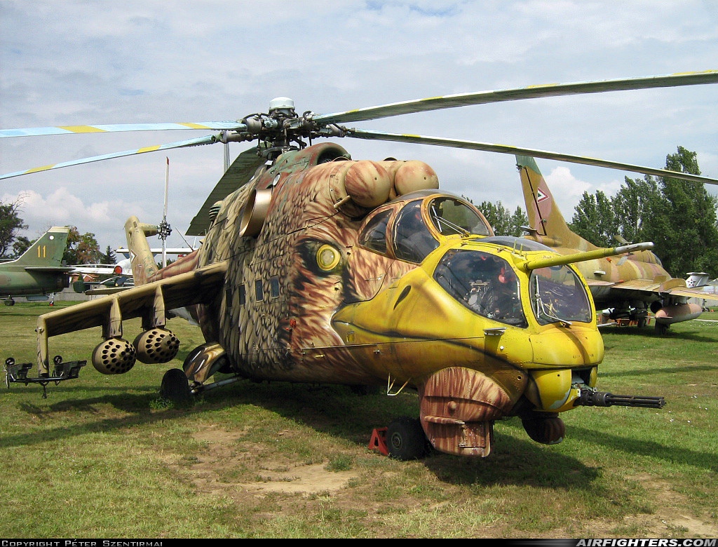 Hungary - Air Force Mil Mi-24D 117 at Szolnok (LHSN), Hungary