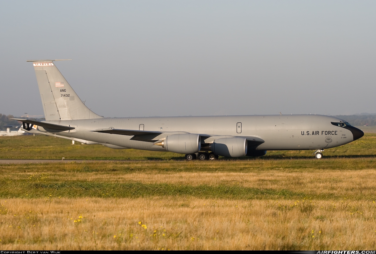 USA - Air Force Boeing KC-135R Stratotanker (717-148) 57-1432 at Geilenkirchen (GKE / ETNG), Germany