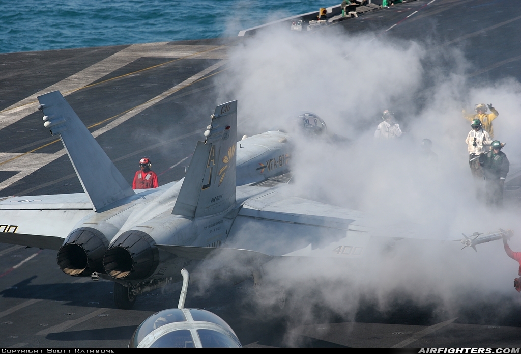 USA - Navy McDonnell Douglas F/A-18C Hornet 164687 at Off-Airport - Persian Gulf, International Airspace