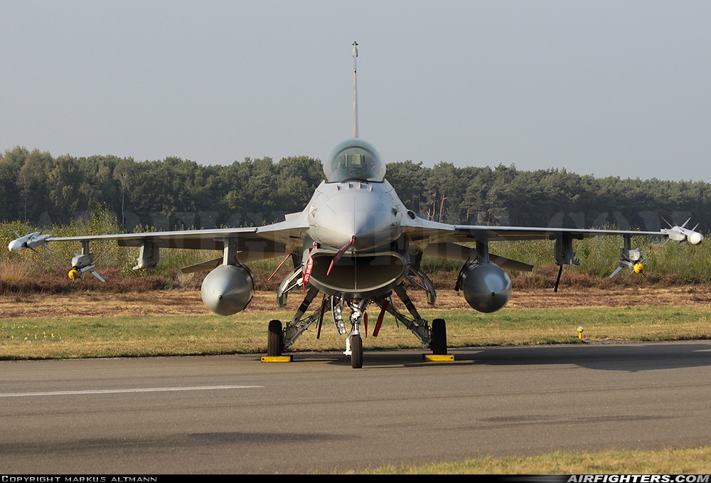 Norway - Air Force General Dynamics F-16AM Fighting Falcon 671 at Kleine Brogel (EBBL), Belgium