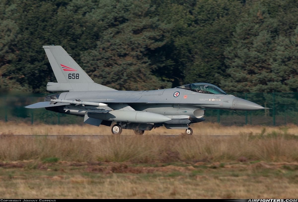 Norway - Air Force General Dynamics F-16AM Fighting Falcon 658 at Kleine Brogel (EBBL), Belgium
