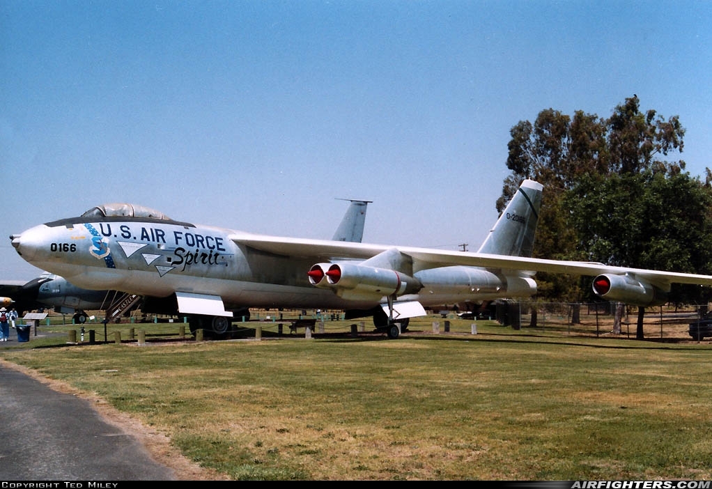 USA - Air Force Boeing B-47E Stratojet 52-0166 at Atwater (Merced) - Castle (AFB) (MER / KMER), USA