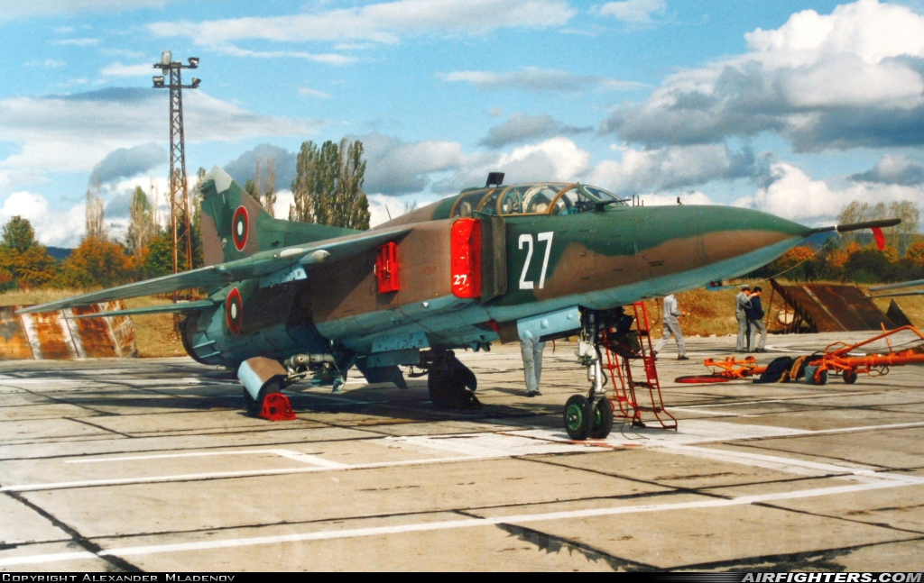 Bulgaria - Air Force Mikoyan-Gurevich MiG-23UB 27 at Dobroslavci (LBSD), Bulgaria