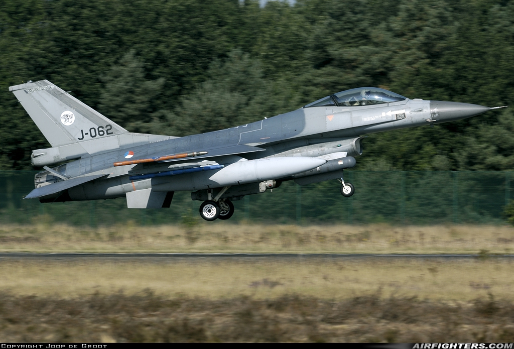 Netherlands - Air Force General Dynamics F-16AM Fighting Falcon J-062 at Kleine Brogel (EBBL), Belgium