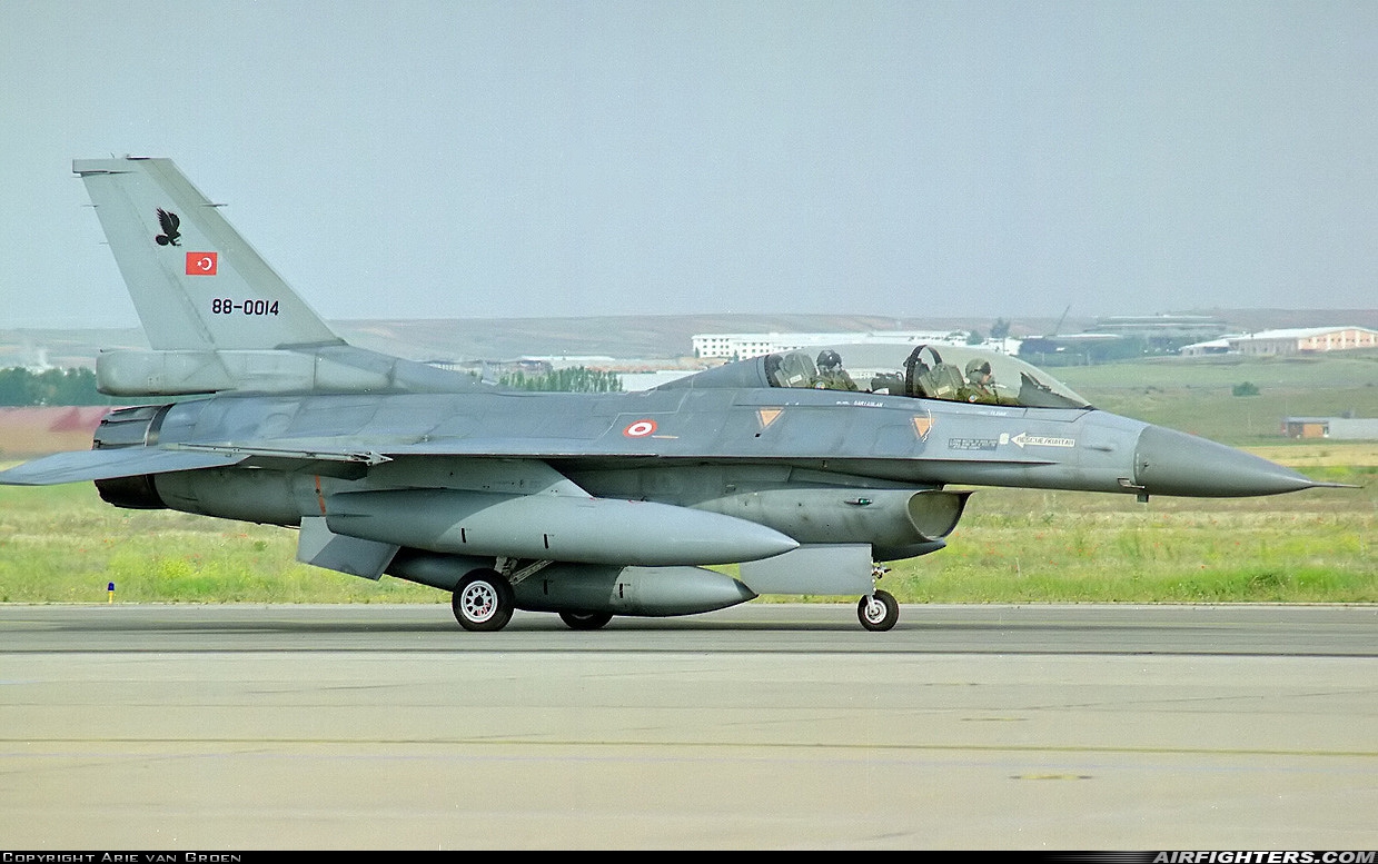 Türkiye - Air Force General Dynamics F-16D Fighting Falcon 88-0014 at Madrid - Torrejon (TOJ / LETO), Spain