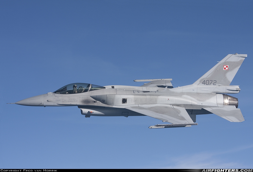 Poland - Air Force General Dynamics F-16C Fighting Falcon 4072 at Refueling Track Dora, Poland