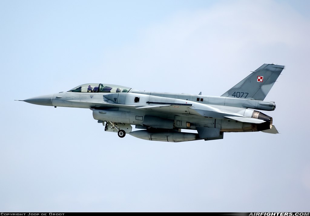 Poland - Air Force General Dynamics F-16D Fighting Falcon 4077 at Poznan / Krzesiny (EPKS), Poland