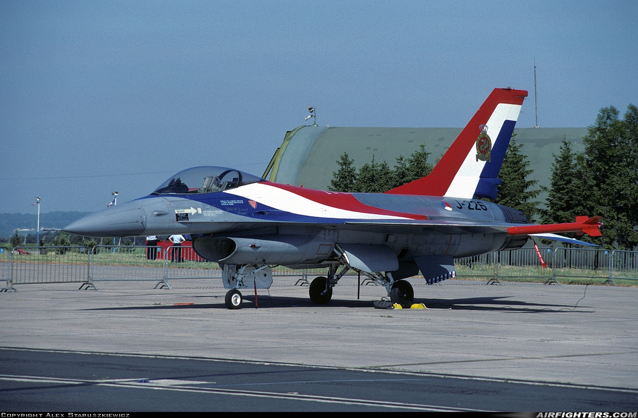 Netherlands - Air Force General Dynamics F-16A Fighting Falcon J-226 at Reims - Champagne (RHE / LFSR), France