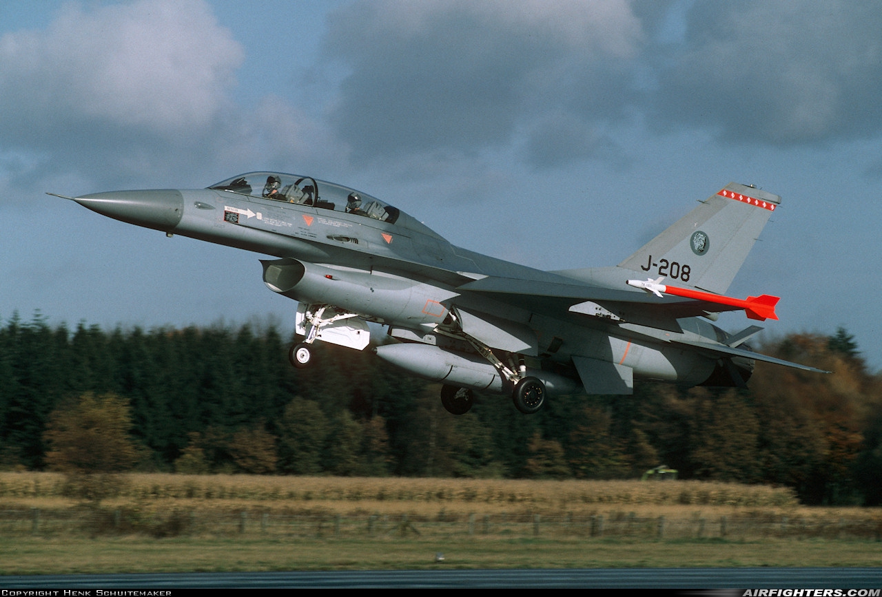 Netherlands - Air Force General Dynamics F-16B Fighting Falcon J-208 at Enschede - Twenthe (ENS / EHTW), Netherlands