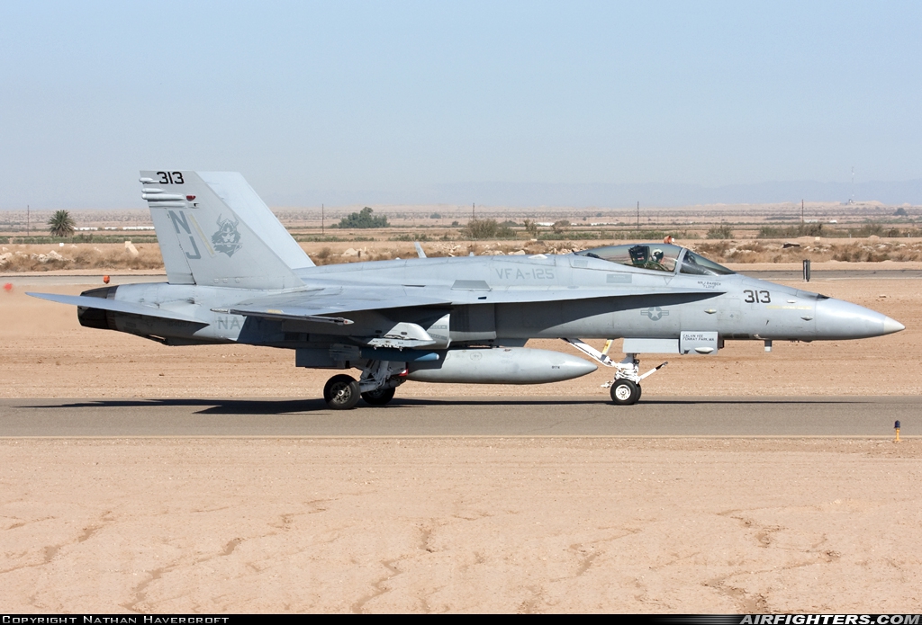 USA - Navy McDonnell Douglas F/A-18C Hornet 164027 at El Centro - NAF (NJK / KNJK), USA