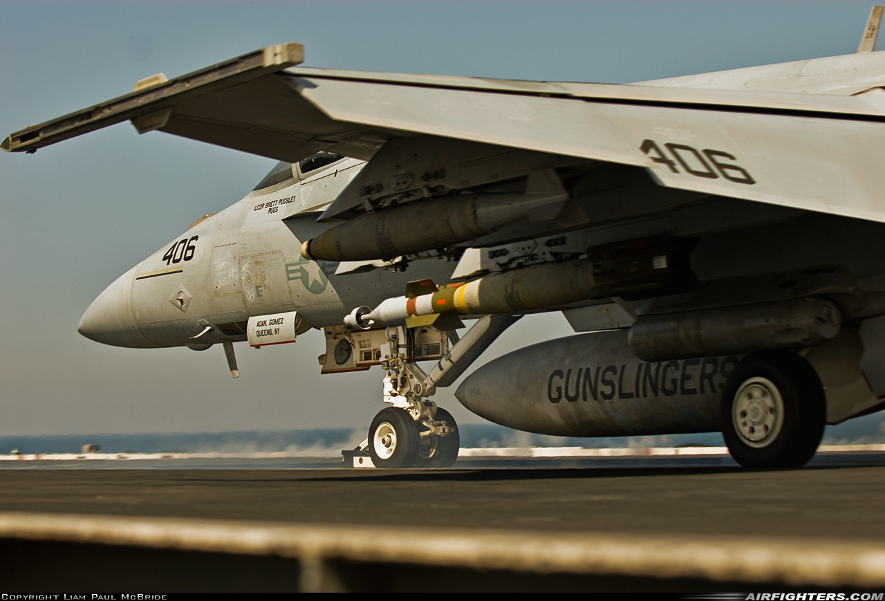USA - Navy McDonnell Douglas F/A-18C Hornet  at Off-Airport - Persian Gulf, International Airspace