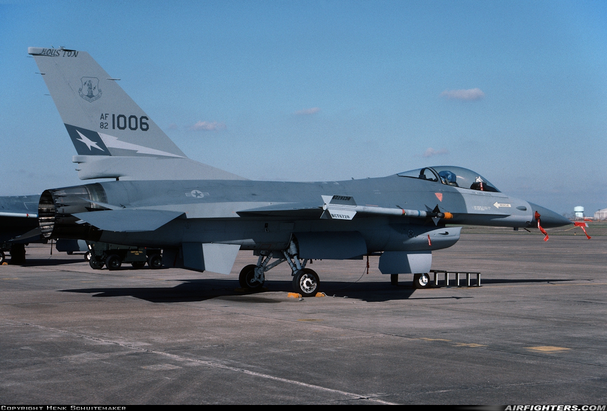 USA - Air Force General Dynamics F-16A Fighting Falcon 82-1006 at Houston - Ellington Field (AFB) (EFD), USA