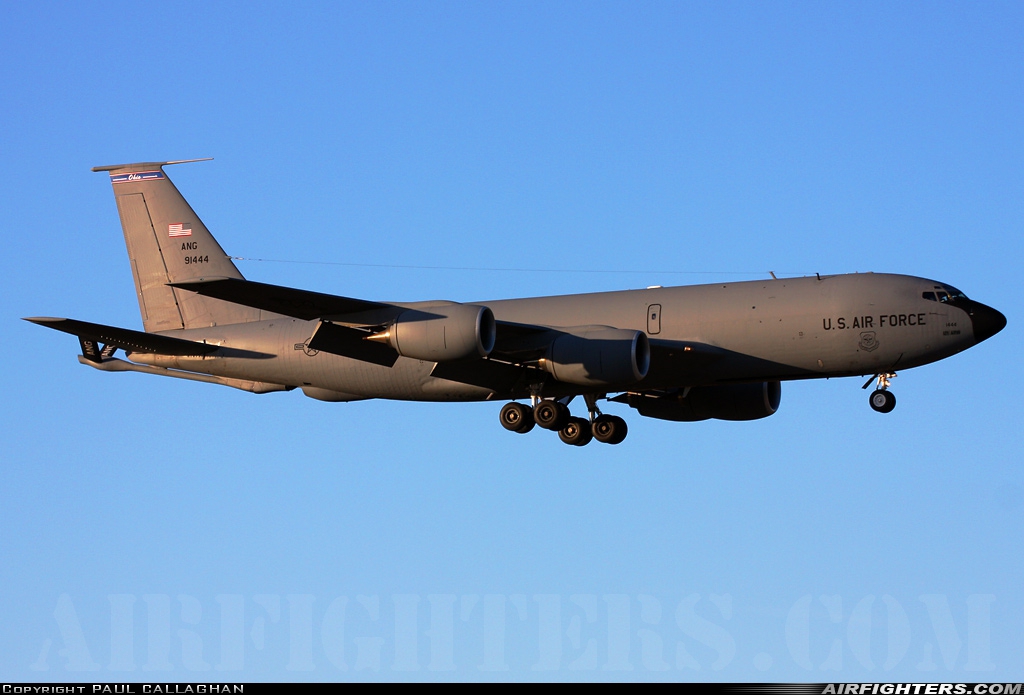 USA - Air Force Boeing KC-135R Stratotanker (717-148) 59-1444 at Mildenhall (MHZ / GXH / EGUN), UK