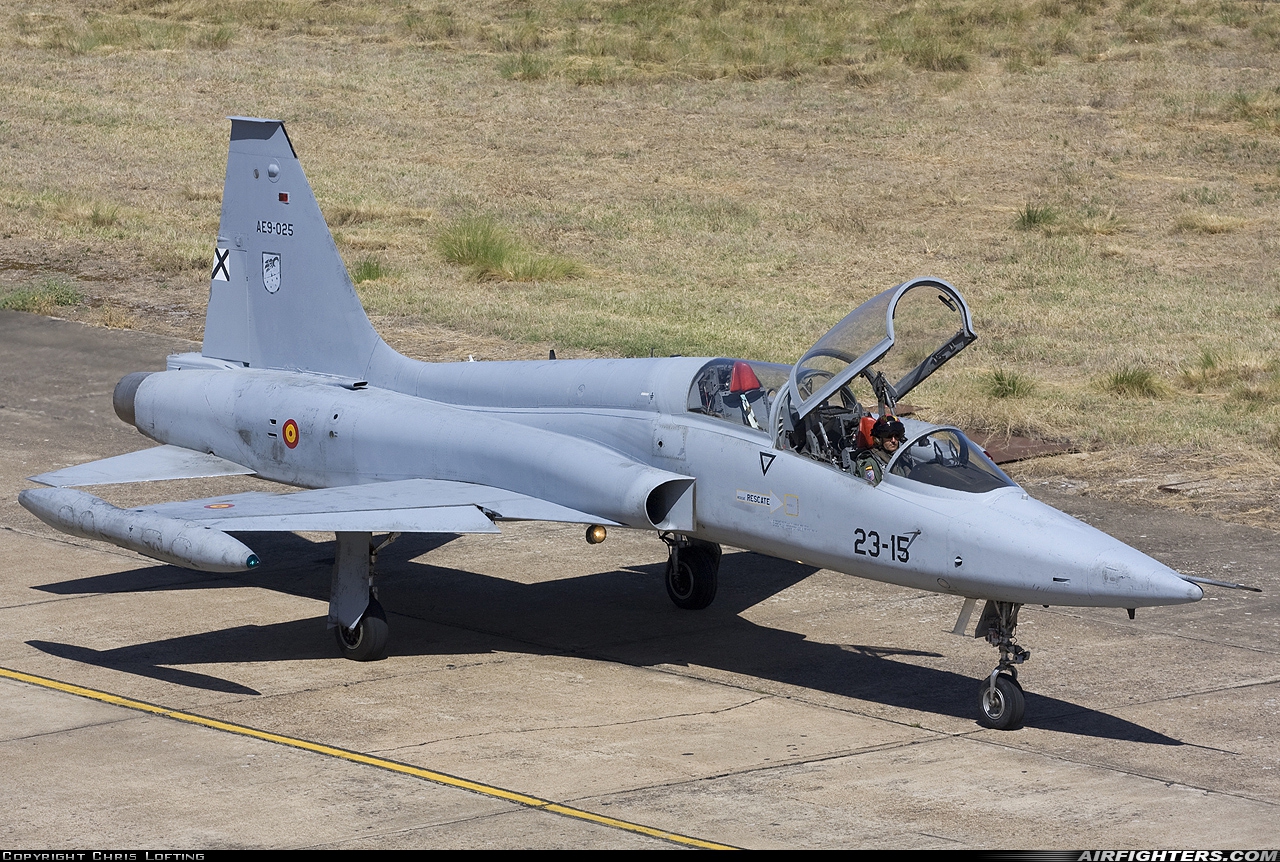 Spain - Air Force Northrop SF-5M Freedom Fighter AE.9-025 at Badajoz - Talavera la Real (BJZ / LEBZ), Spain