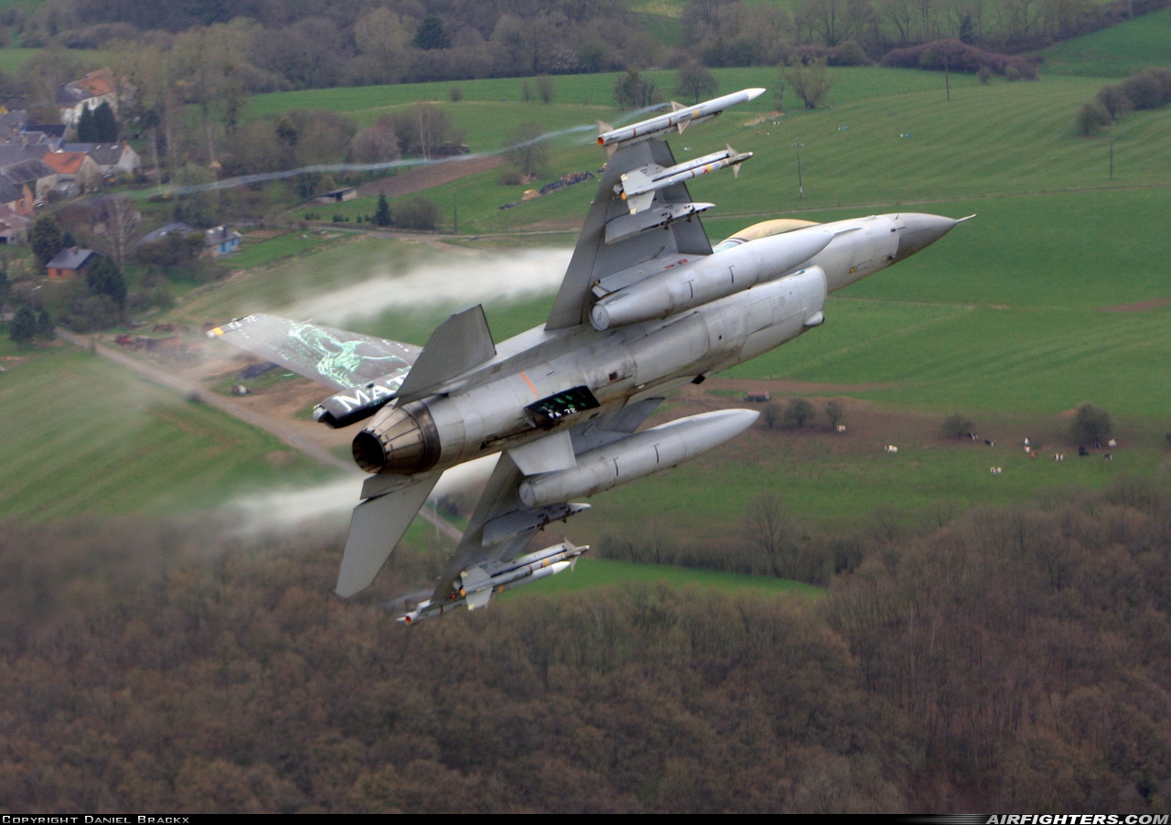 Belgium - Air Force General Dynamics F-16AM Fighting Falcon FA-72 at Off-Airport - Florennes, Belgium