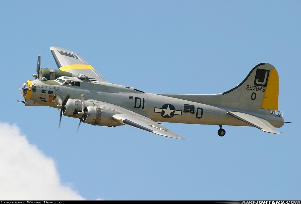 Private - Liberty Foundation Boeing B-17G Flying Fortress (299P) N390TH at Geneseo (D52), USA