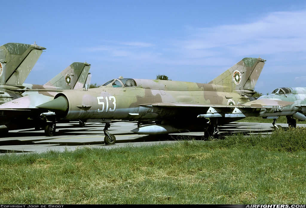 Bulgaria - Air Force Mikoyan-Gurevich MiG-21bis 513 at Graf Ignatievo (LBPG), Bulgaria