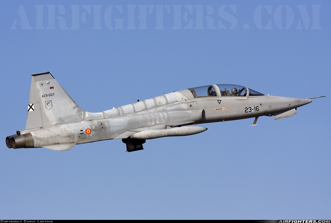 Spain - Air Force Northrop SF-5M Freedom Fighter AE.9-027 at Badajoz - Talavera la Real (BJZ / LEBZ), Spain