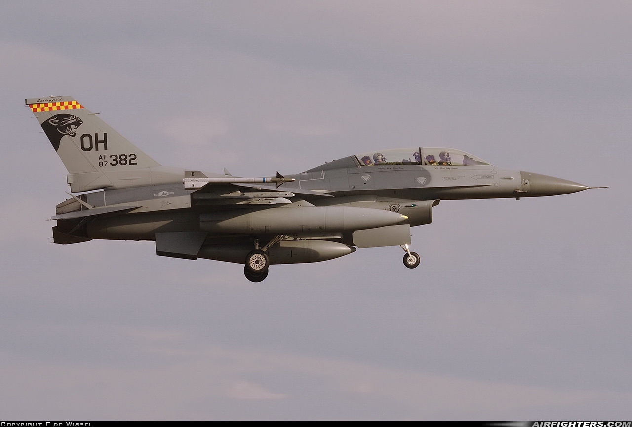 USA - Air Force General Dynamics F-16D Fighting Falcon 87-0382 at Spangdahlem (SPM / ETAD), Germany