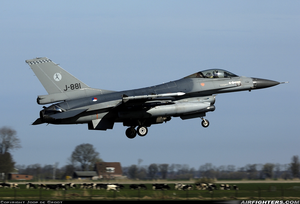 Netherlands - Air Force General Dynamics F-16AM Fighting Falcon J-881 at Leeuwarden (LWR / EHLW), Netherlands