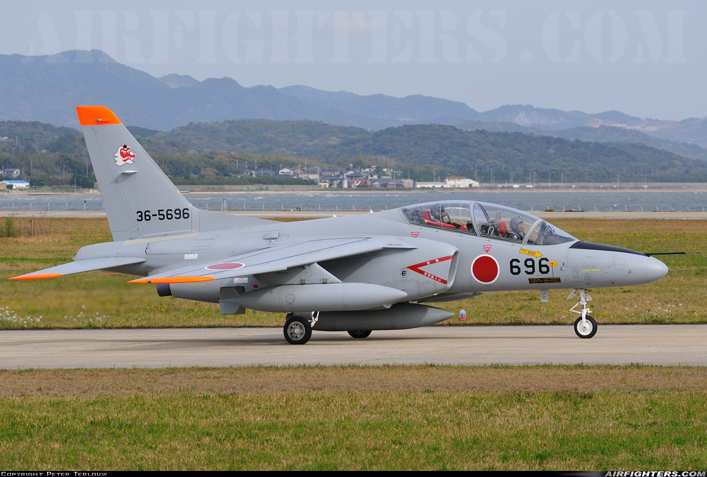 Japan - Air Force Kawasaki T-4 36-5696 at Tsuiki (RJFZ), Japan