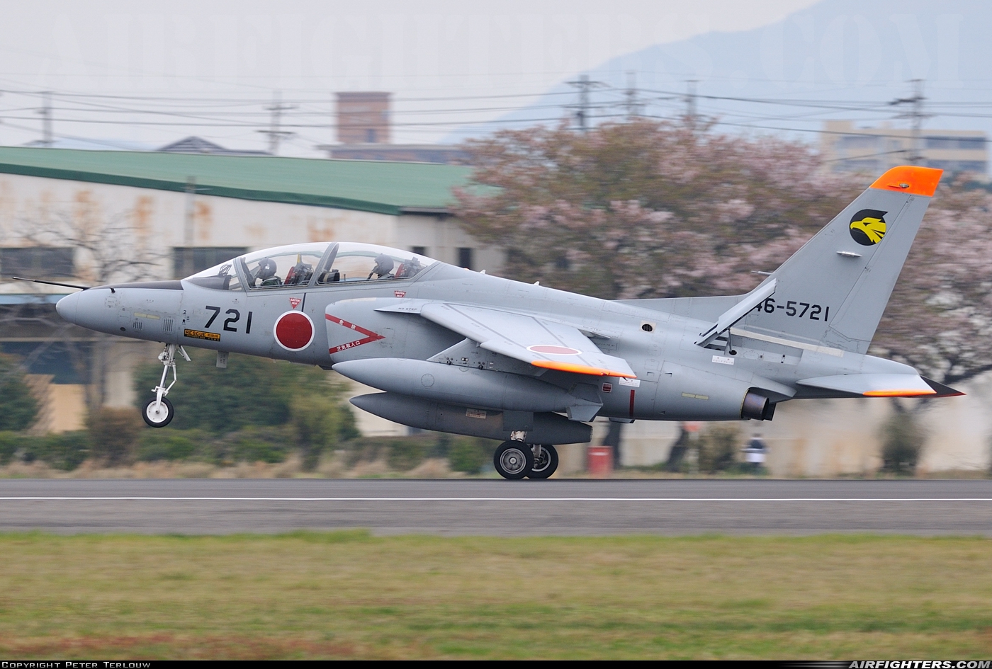Japan - Air Force Kawasaki T-4 46-5721 at Nagoya - Komaki (NKM / RJNA), Japan