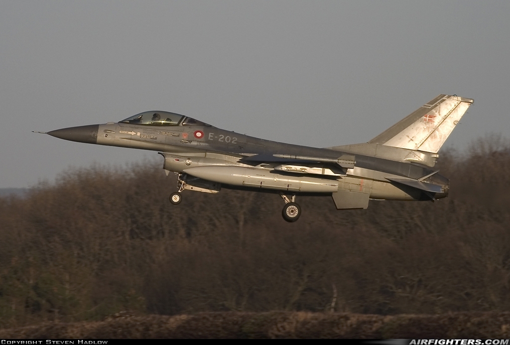 Denmark - Air Force General Dynamics F-16AM Fighting Falcon E-202 at Leeming (EGXE), UK