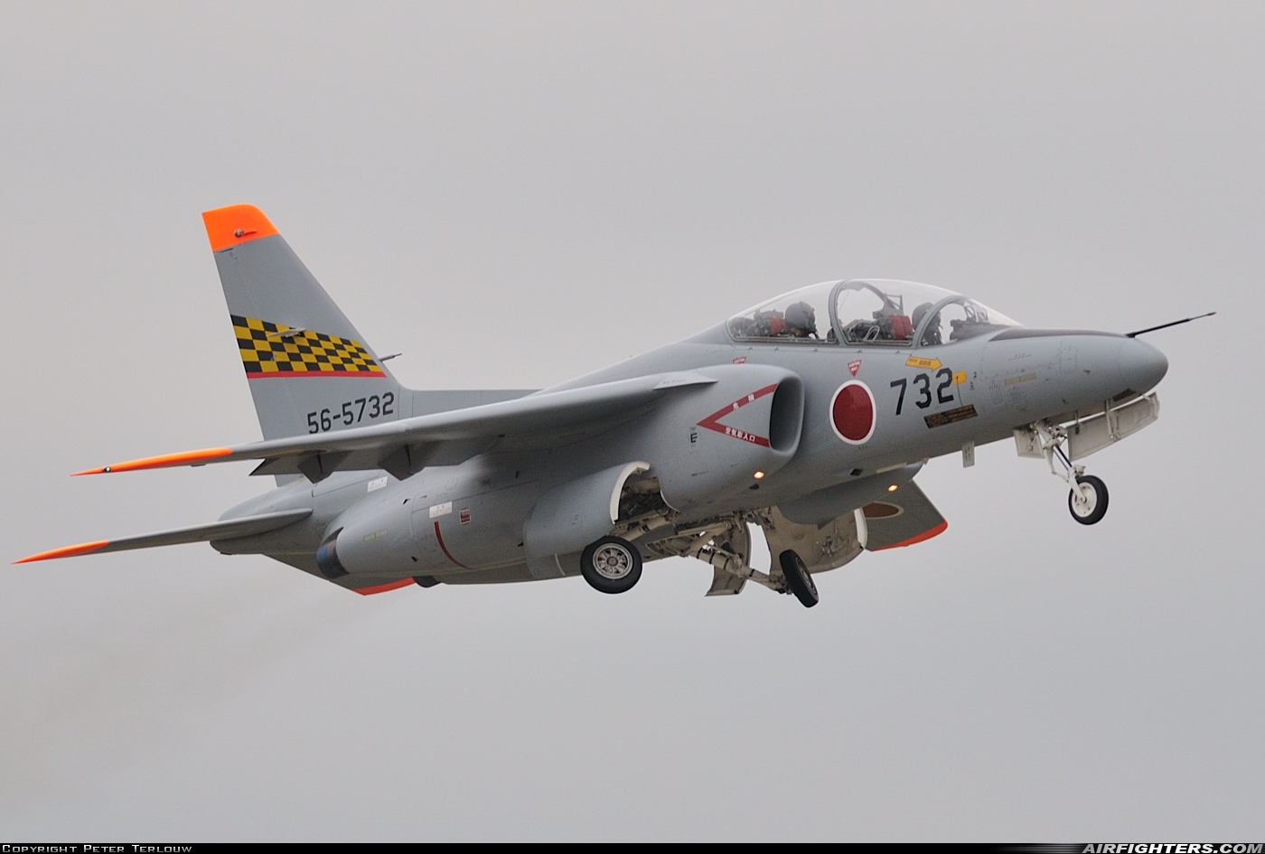 Japan - Air Force Kawasaki T-4 56-5732 at Hamamatsu (RJNH), Japan