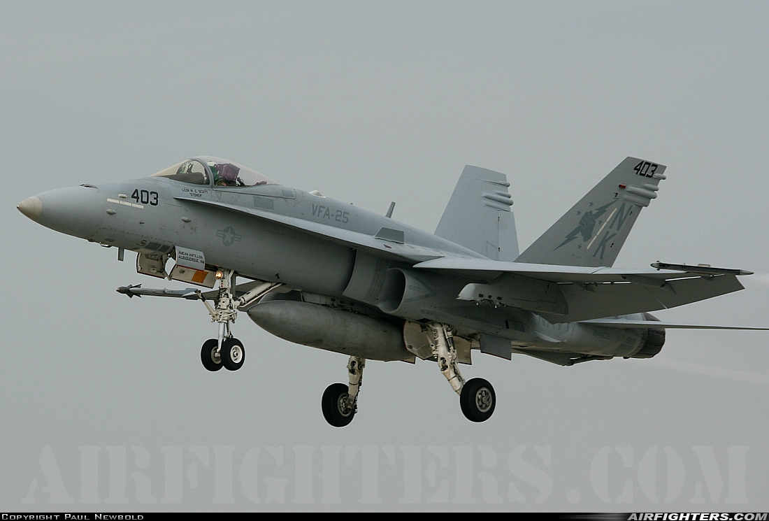 USA - Navy McDonnell Douglas F/A-18C Hornet 164635 at Lemoore - NAS / Reeves Field (NLC), USA