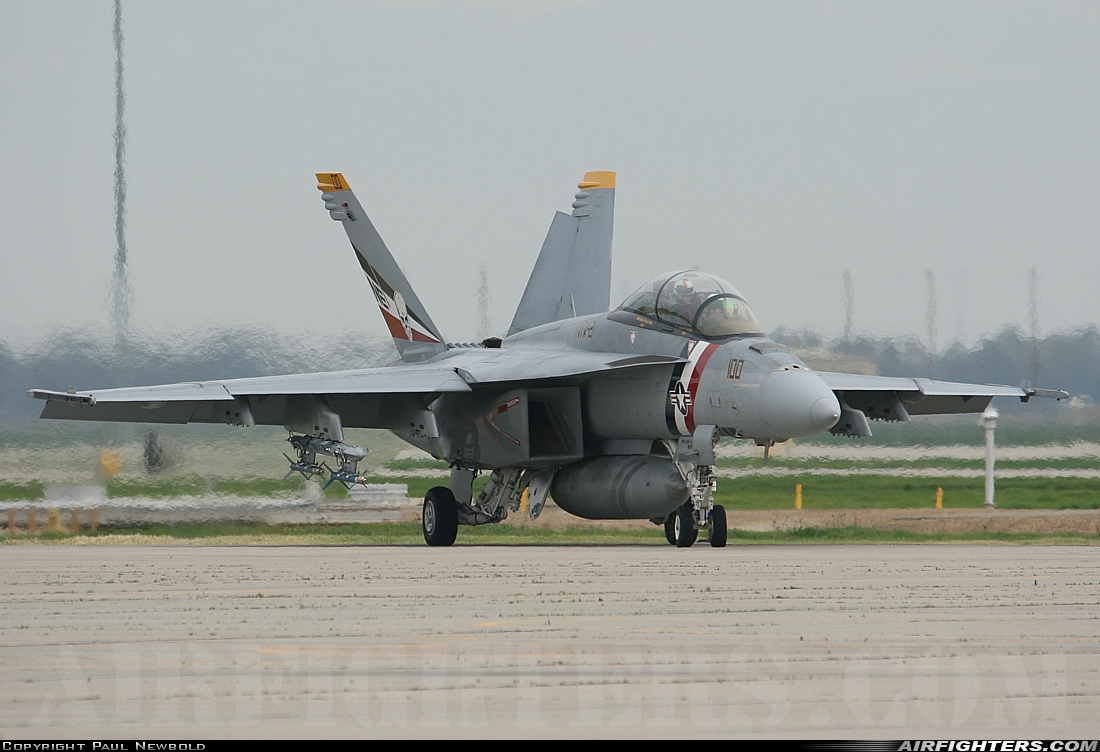 USA - Navy Boeing F/A-18F Super Hornet 165916 at Lemoore - NAS / Reeves Field (NLC), USA