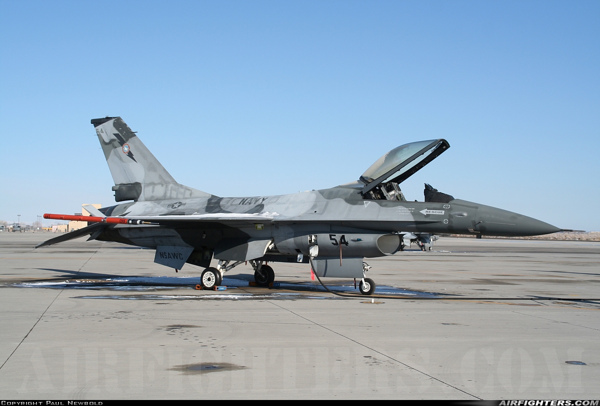 USA - Navy General Dynamics F-16A Fighting Falcon 900945 at Fallon - Fallon NAS (NFL / KNFL), USA