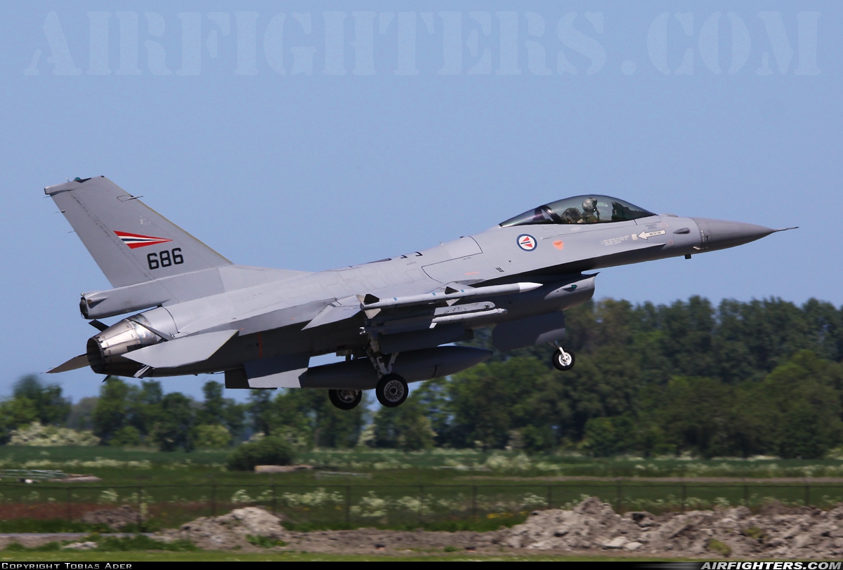 Norway - Air Force General Dynamics F-16AM Fighting Falcon 686 at Leeuwarden (LWR / EHLW), Netherlands