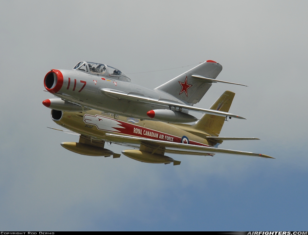 Private Mikoyan-Gurevich MiG-15UTI N15VN at Kitchener - Region of Waterloo Int. (YKF / CYKF), Canada