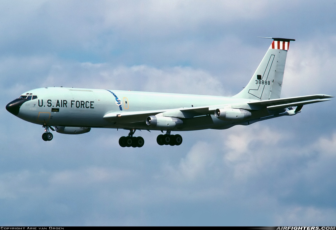 USA - Air Force Boeing KC-135A Stratotanker (717-100) 63-8888 at Mildenhall (MHZ / GXH / EGUN), UK