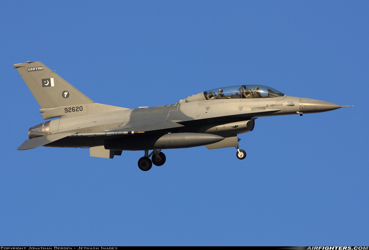 Pakistan - Air Force General Dynamics F-16B Fighting Falcon 92620 at Las Vegas - Nellis AFB (LSV / KLSV), USA