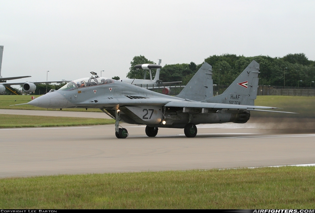 Hungary - Air Force Mikoyan-Gurevich MiG-29UB (9.51) 27 at Waddington (WTN / EGXW), UK