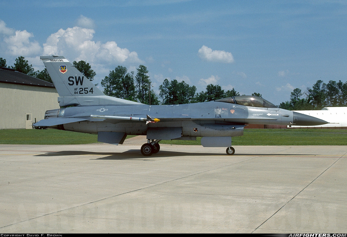 USA - Air Force General Dynamics F-16C Fighting Falcon 84-1254 at Shaw AFB (SSC/KSSC), USA