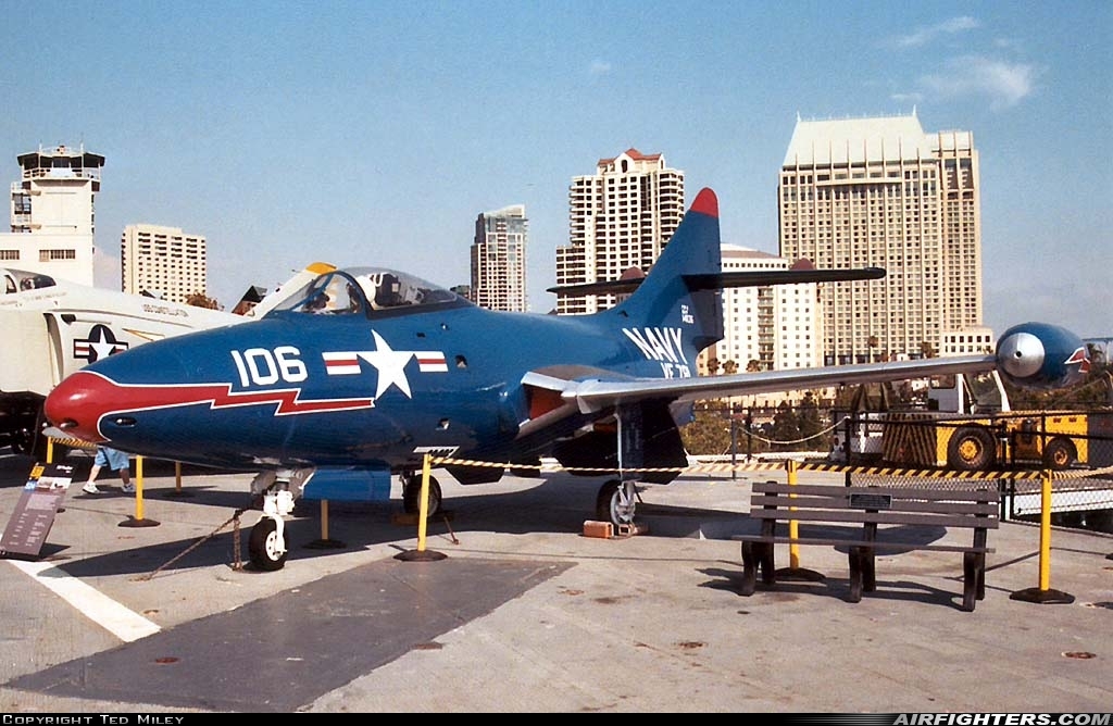 USA - Navy Grumman 141136 at Off-Airport - San Diego, USA